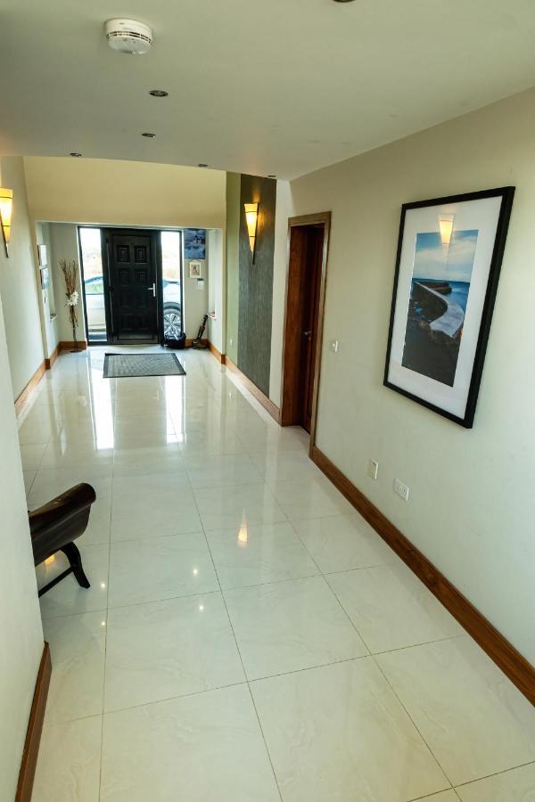 House By The Sea & Golf Course Vila Enniscrone Exterior foto