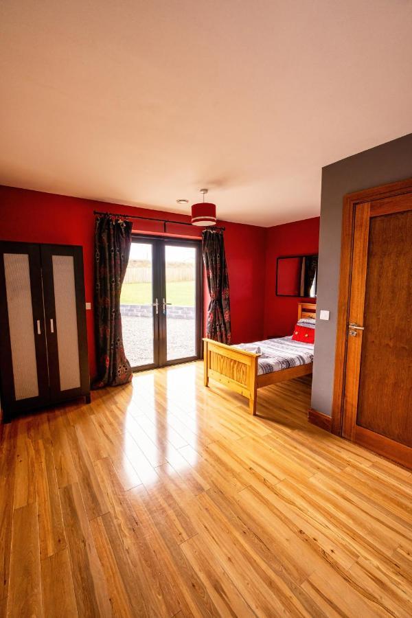 House By The Sea & Golf Course Vila Enniscrone Exterior foto