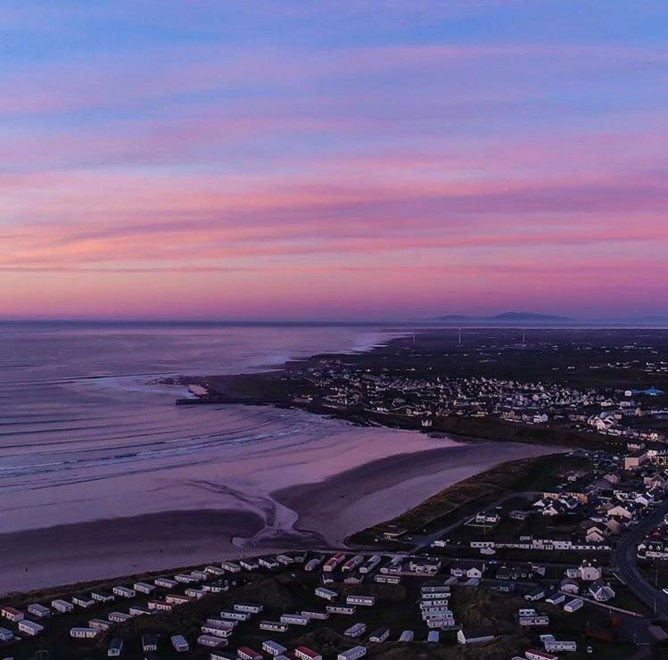 House By The Sea & Golf Course Vila Enniscrone Exterior foto